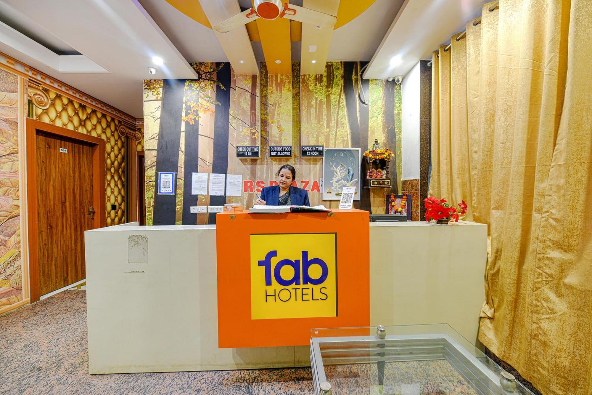 Fabexpress Shanti Stay Yeni Delhi Dış mekan fotoğraf